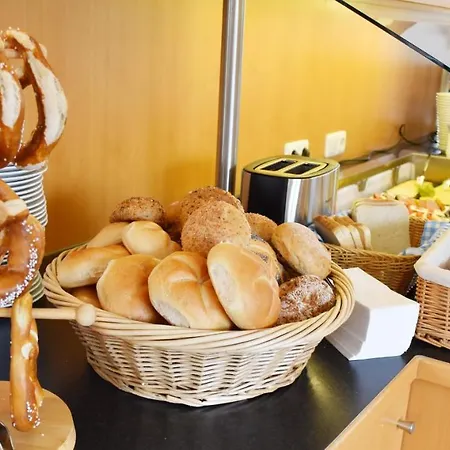 Alojamento de Acomodação e Pequeno-almoço Nahe Der Therme Erding