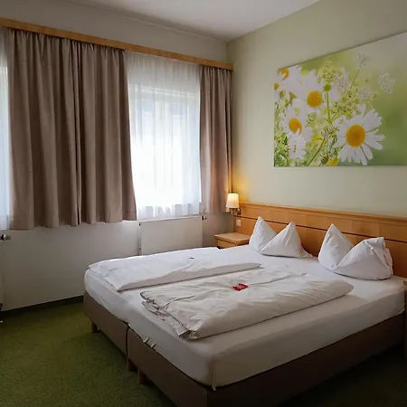 Nahe Der Therme 3*