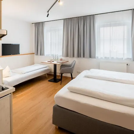 Nahe Der Therme B&B 3*