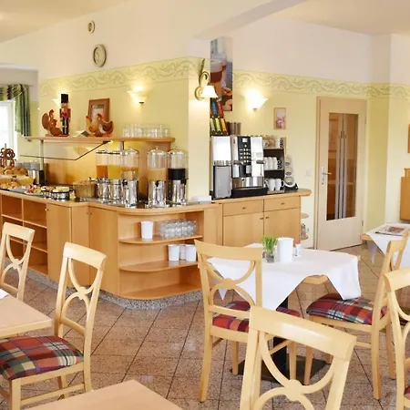 Nahe Der Therme Bed & Breakfast