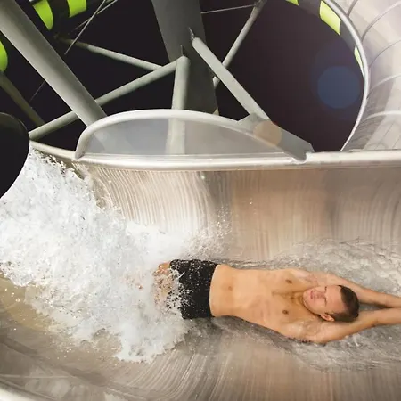 Nahe Der Therme *
