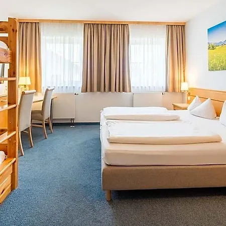 Nahe Der Therme Bed & Breakfast